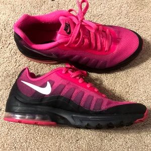 pink nike air shoes!